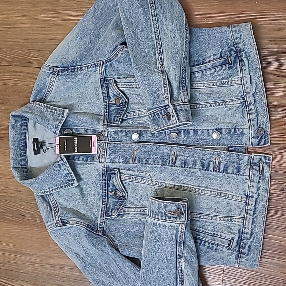 Express Light Blue Jean Jacket‎ for women,s zise new for casual outfit.